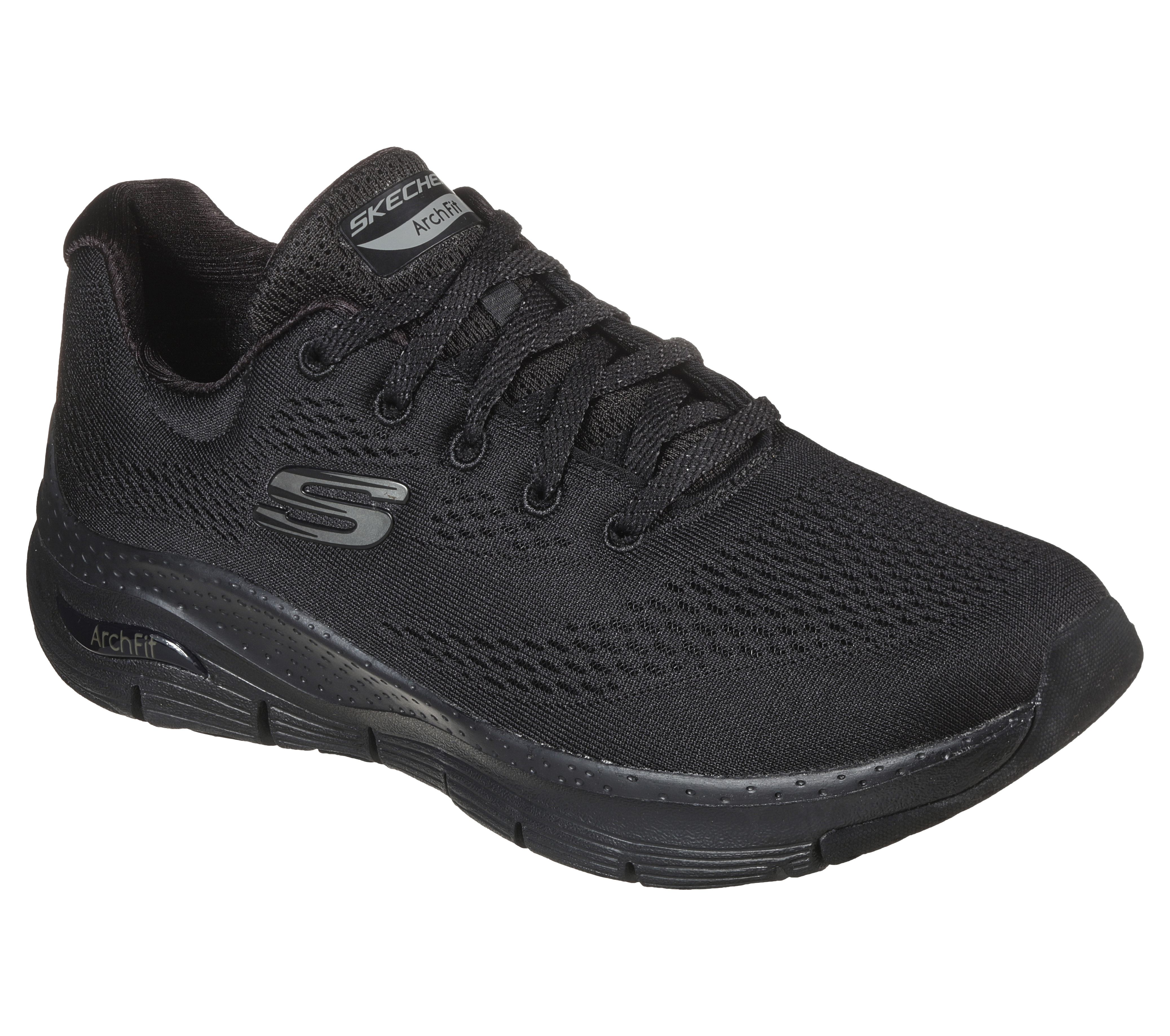 Solid hotsell black skechers